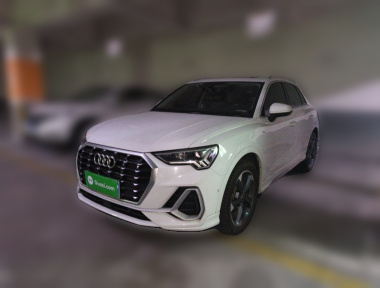 Audi Q3 2021 immagine di auto 