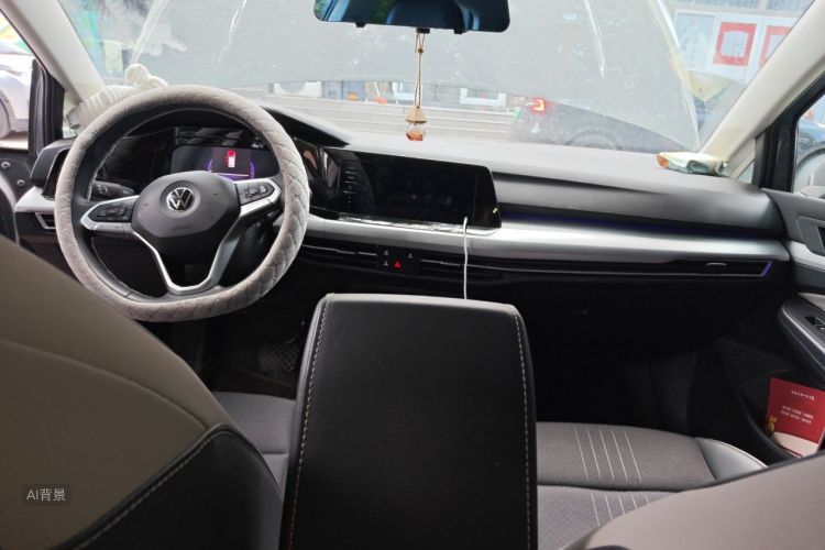 Volkswagen Golf 2024 car image #11