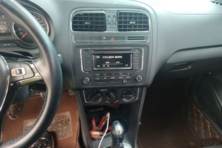 Volkswagen Polo 2016 #13 Volkswagen Polo 2016 car image #13