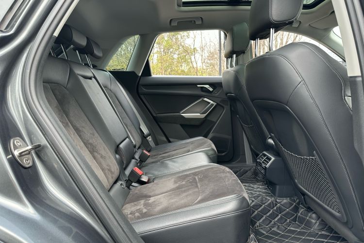 Audi Q3 2019 #15 Audi Q3 2019 car image #15