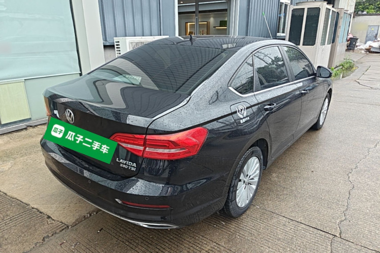 Volkswagen Lavida 2019 car image #7