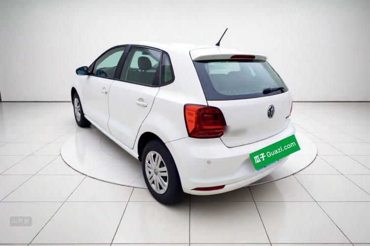 Volkswagen Polo 2015 car image #5