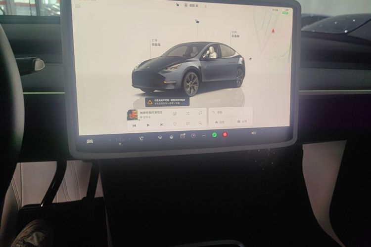 Tesla Model Y 2024 #13 Tesla Model Y 2024 car image #13