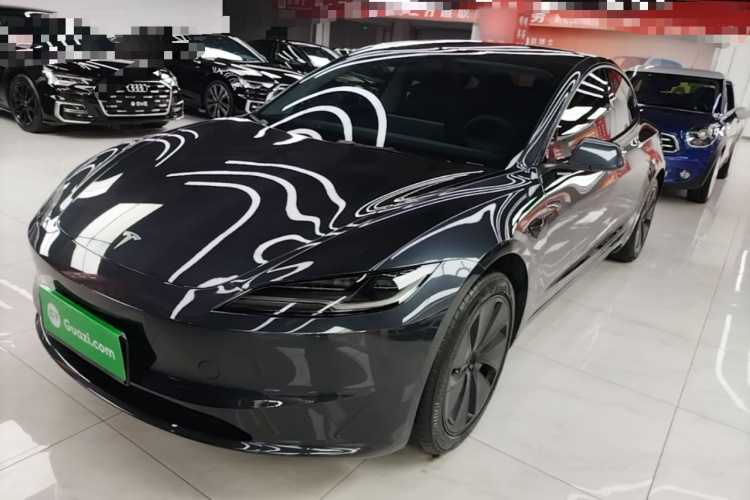 Tesla Model 3 2025 #2 Tesla Model 3 2025 car image #2