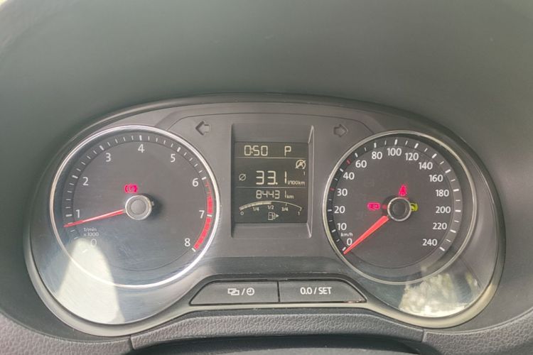 Volkswagen Polo 2018 car image #12