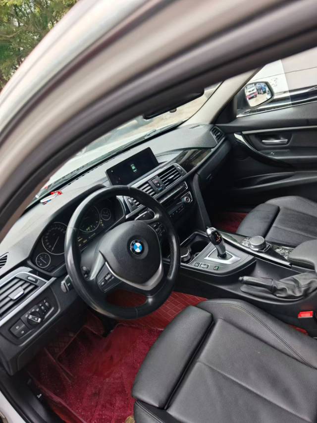 BMW 3 Series 2019 car image #5