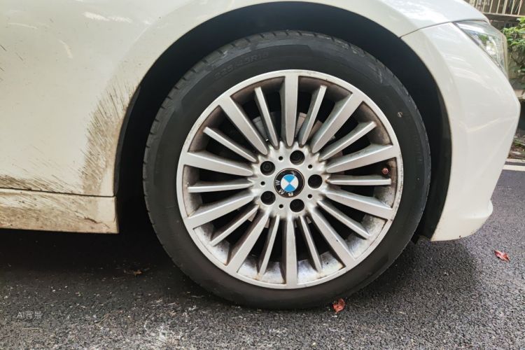 BMW 3 Series 2018 car image #9