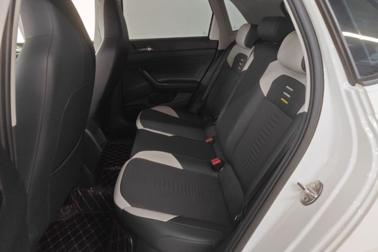 Volkswagen Polo 2020 car image #17