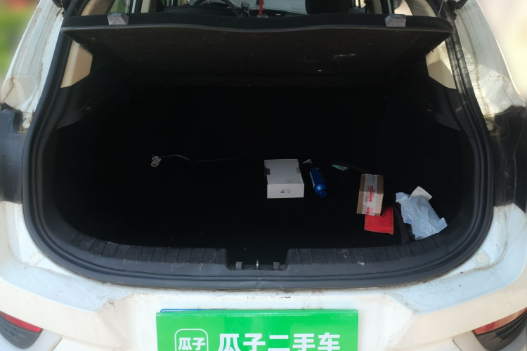 GEELY Emgrand GS 2016 car image #17