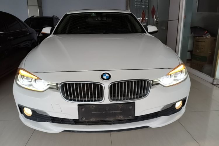BMW 3 Series 2018 #3 BMW 3 Series 2018 car image #3