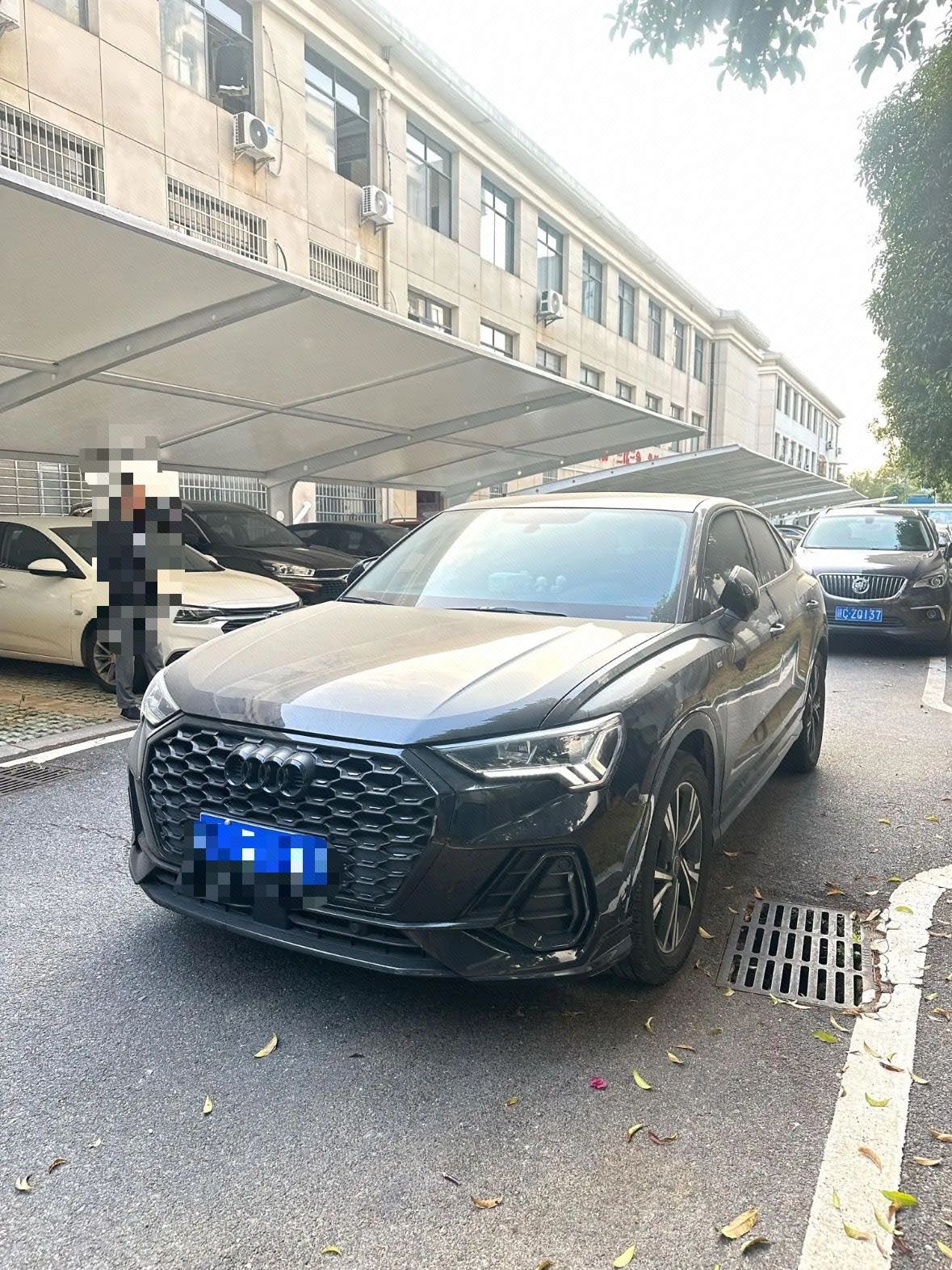 Audi Q3 Sportback 2023 Audi Q3 Sportback 2023 immagine di auto