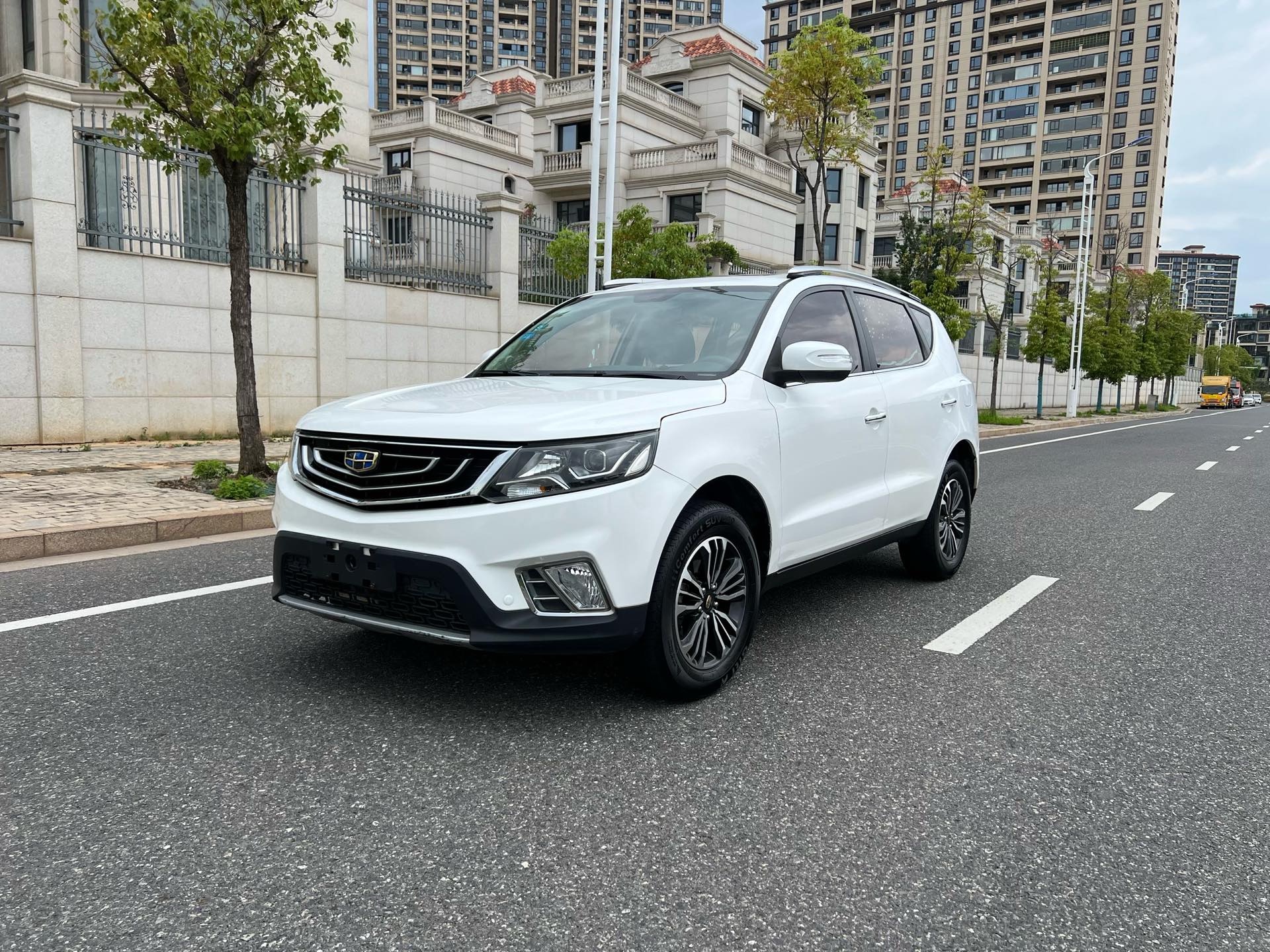 GEELY Vision X6 2017 car image 