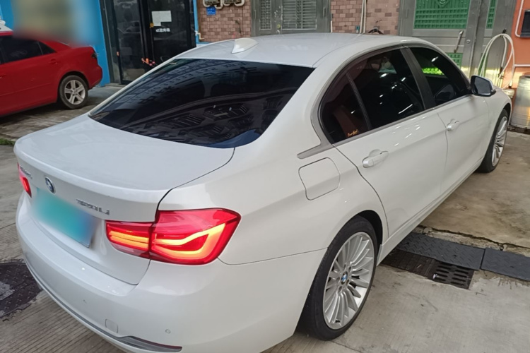 BMW 3 Series 2018 car image #7