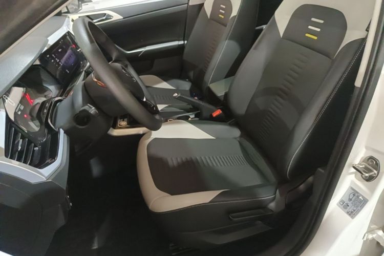 Volkswagen Polo 2022 car image #15