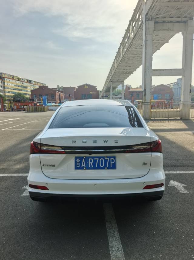 Roewe i5 2025 #8 Roewe i5 2025 car image #8