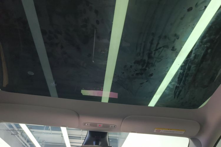 Tesla Model Y 2023 car image #18