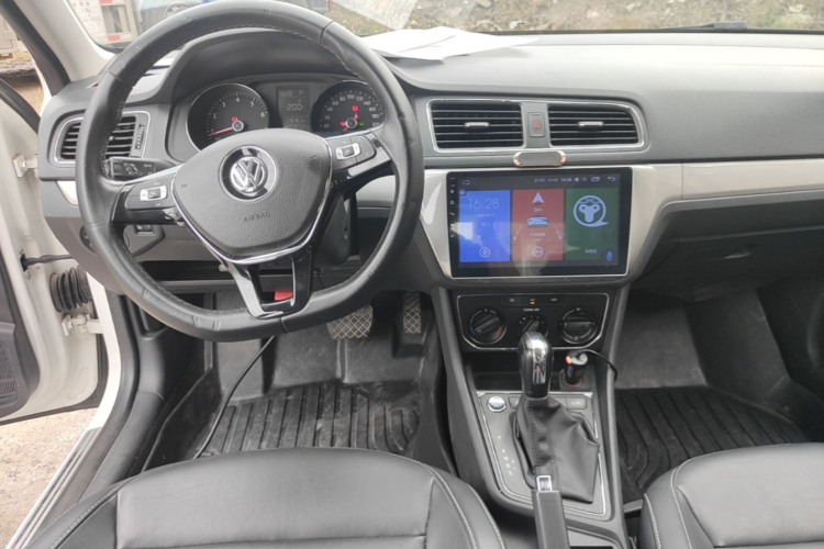 Volkswagen Lavida 2018 car image #10
