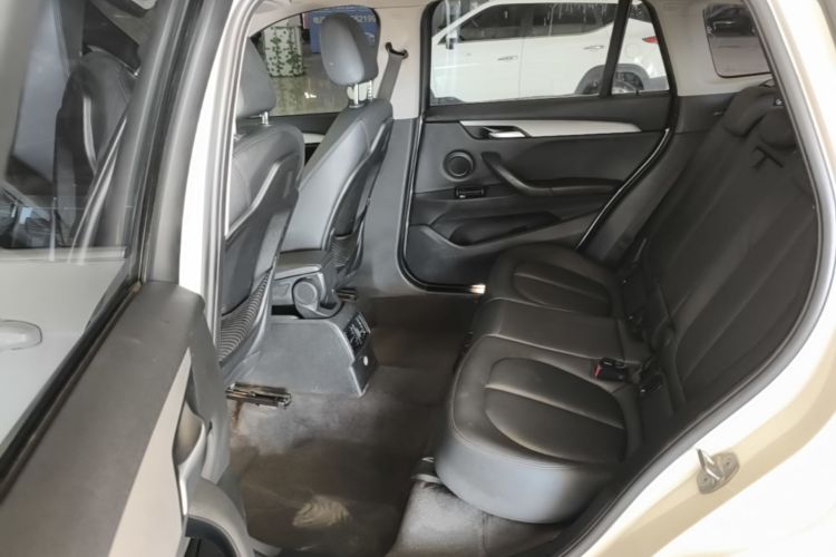 BMW X1 2018 #13 BMW X1 2018 car image #13