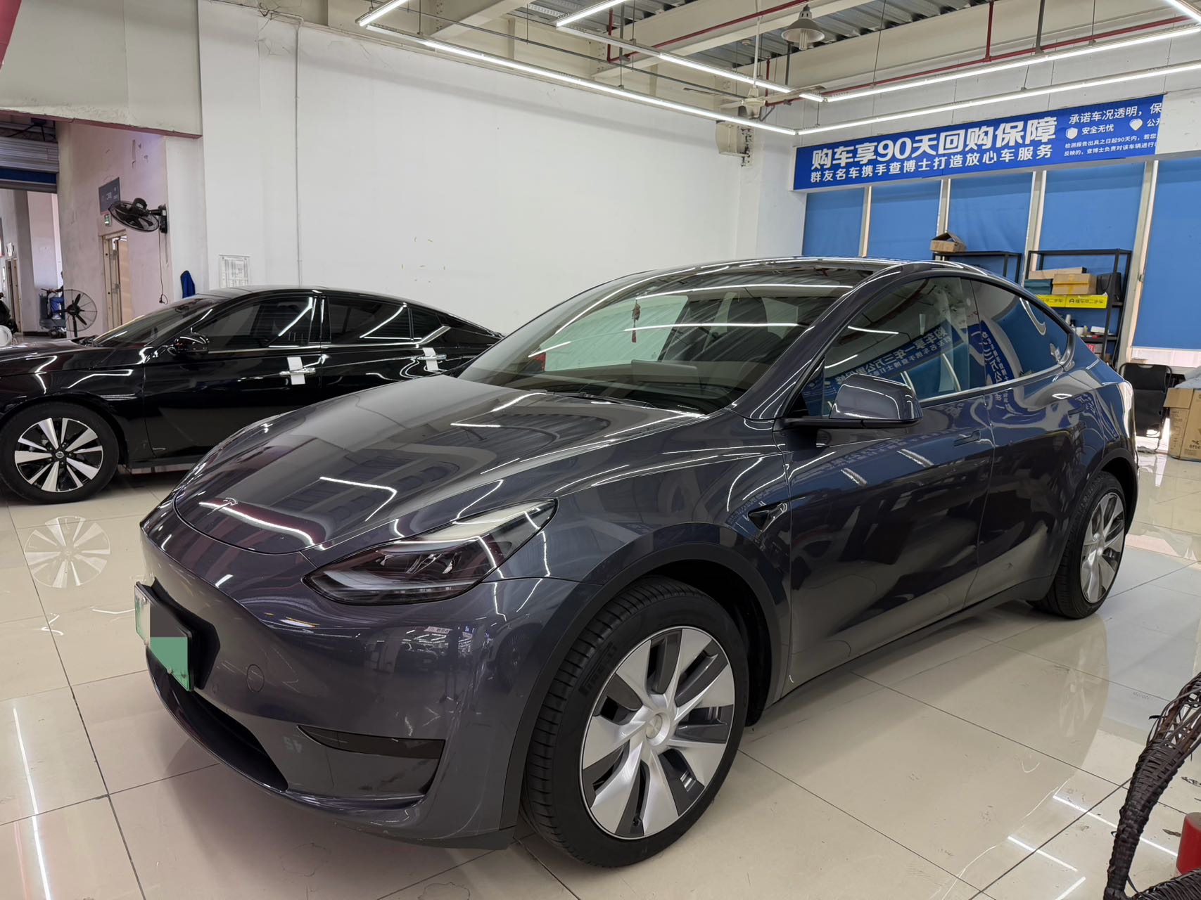 Tesla Model Y 2022 Tesla Model Y 2022 car image