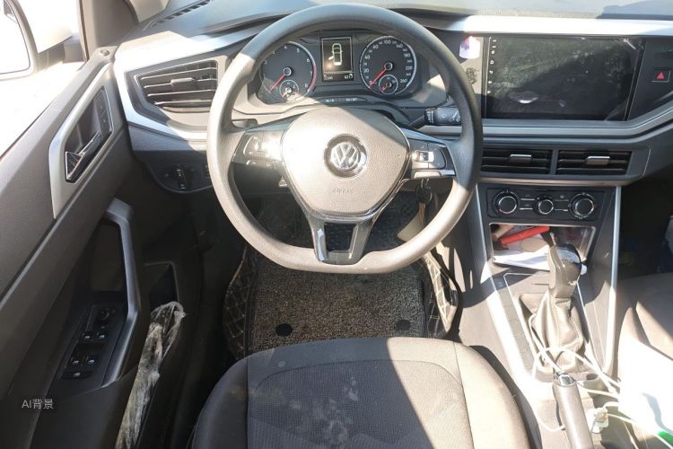 Volkswagen Polo 2021 car image #12