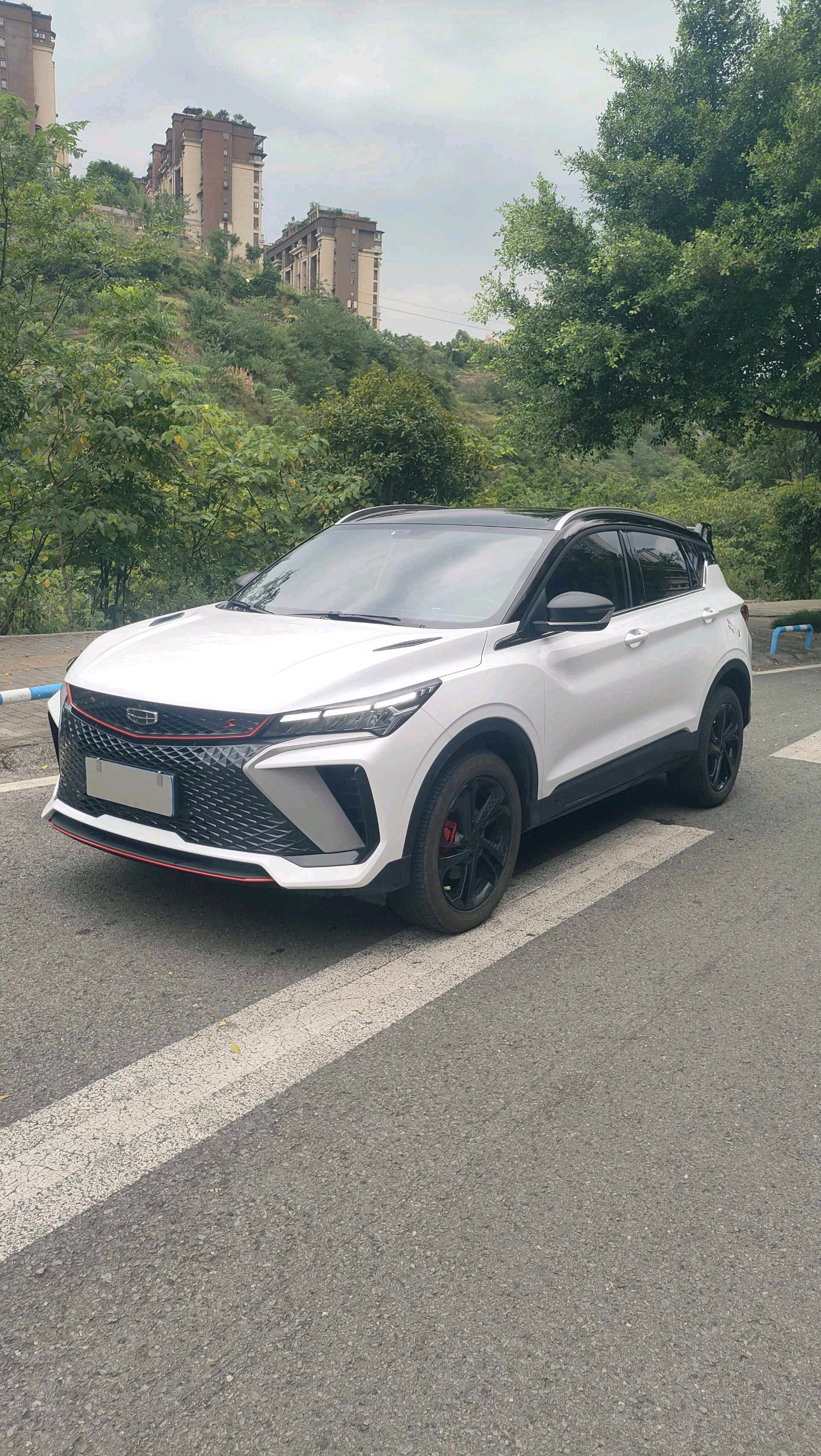 GEELY Coolray 2023 car image 