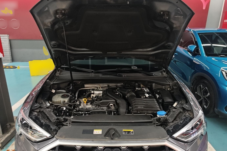 Audi Q3 2023 car image #20
