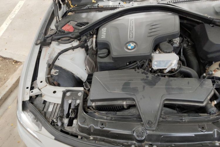 BMW 3 Series 2015 car image #28