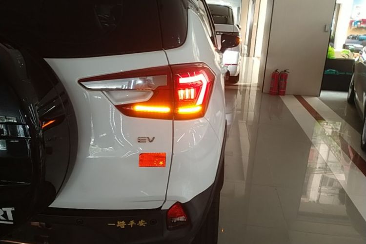 BYD Yuan New Energy 2020 #8 BYD Yuan New Energy 2020 car image #8