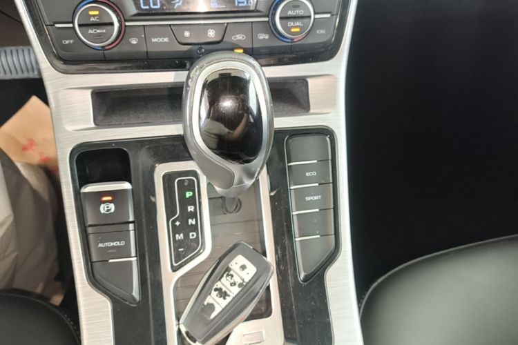 GEELY Emgrand GS 2019 #14 GEELY Emgrand GS 2019 car image #14