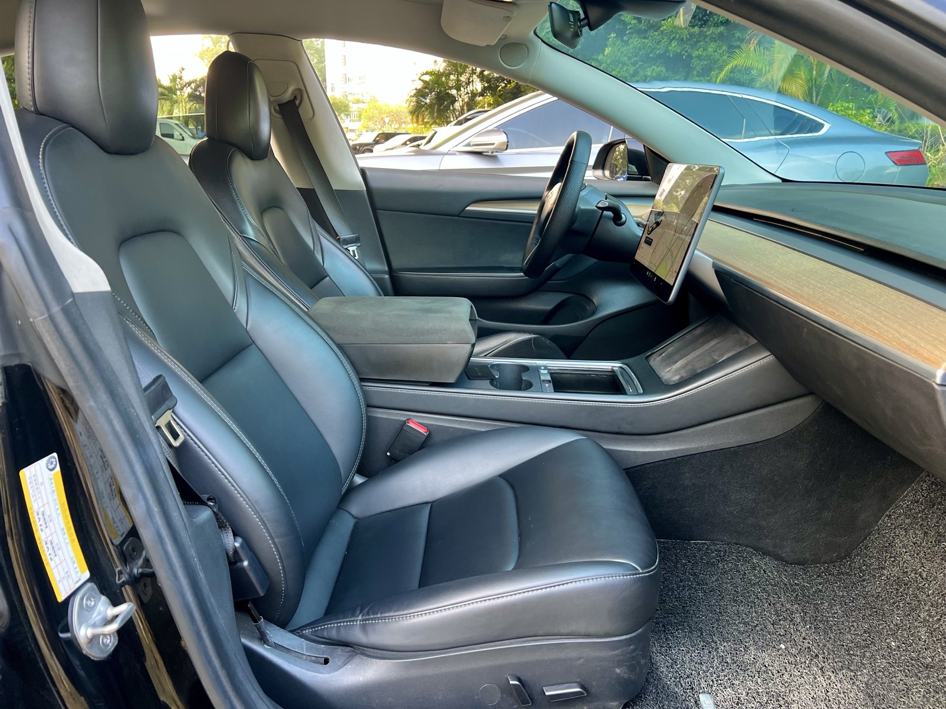 Tesla Model 3 2021 صورة سيارة #11