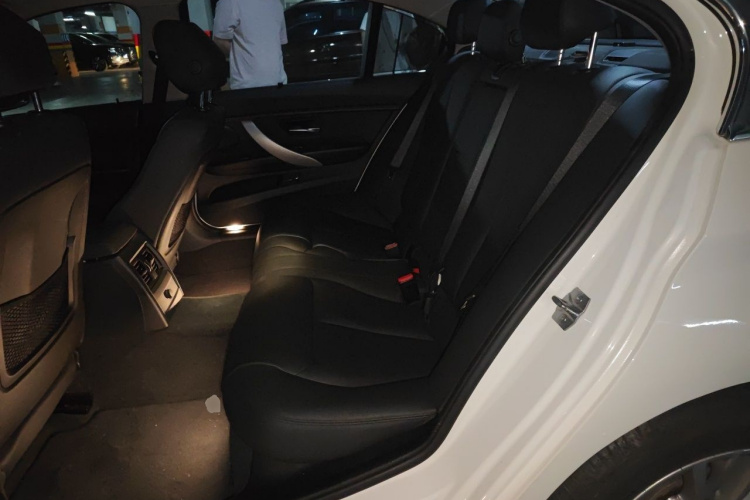 BMW 3 Series 2014 car image #10