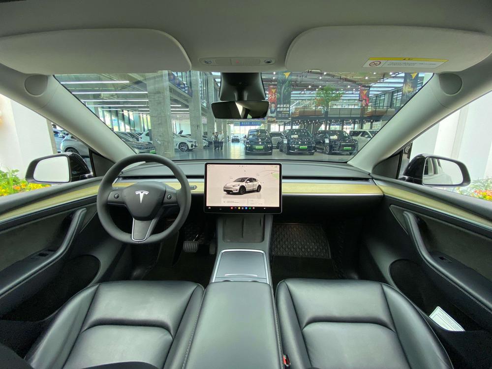 Tesla Model Y 2023 #25 Tesla Model Y 2023 car image #25