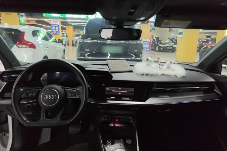 Audi A3 2023 immagine di auto #10