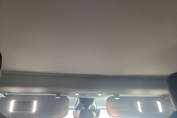 Tesla Model Y 2022 #18 Tesla Model Y 2022 car image #18