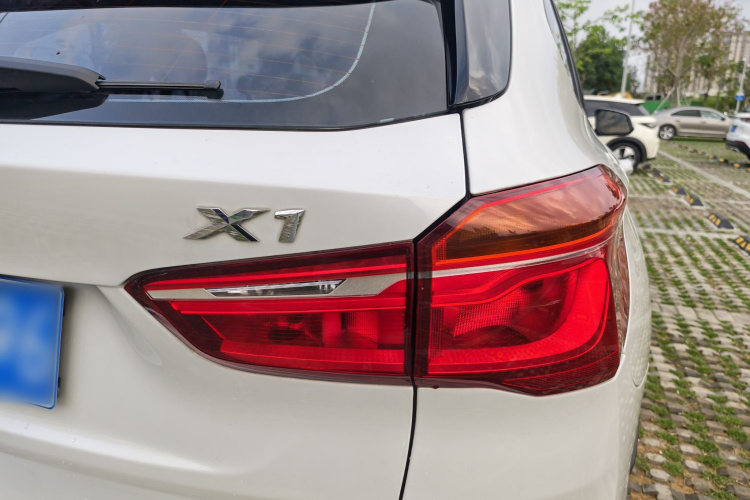 BMW X1 2017 car image #11