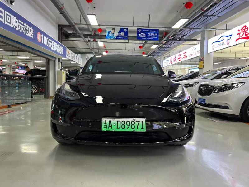 Tesla Model Y 2023 #2 Tesla Model Y 2023 car image #2