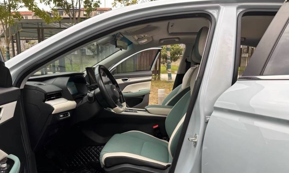 GEELY Emgrand L HiP 2022 car image #4