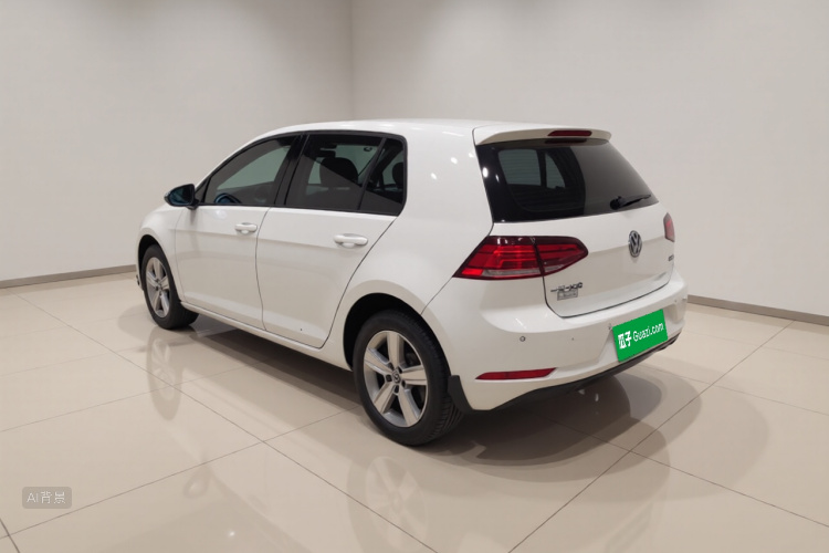 Volkswagen Golf 2019 car image #5