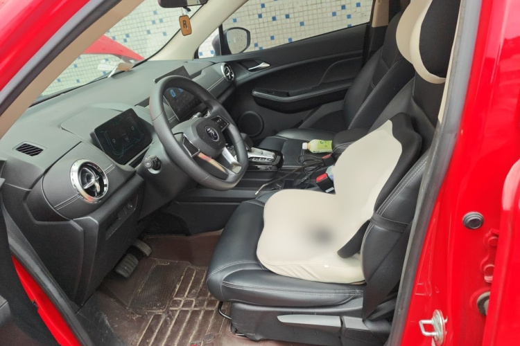 BYD Yuan New Energy 2020 #16 BYD Yuan New Energy 2020 изображение автомобиля #16