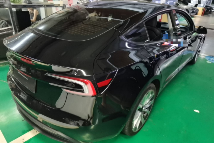 Tesla Model 3 2026 immagine di auto #7