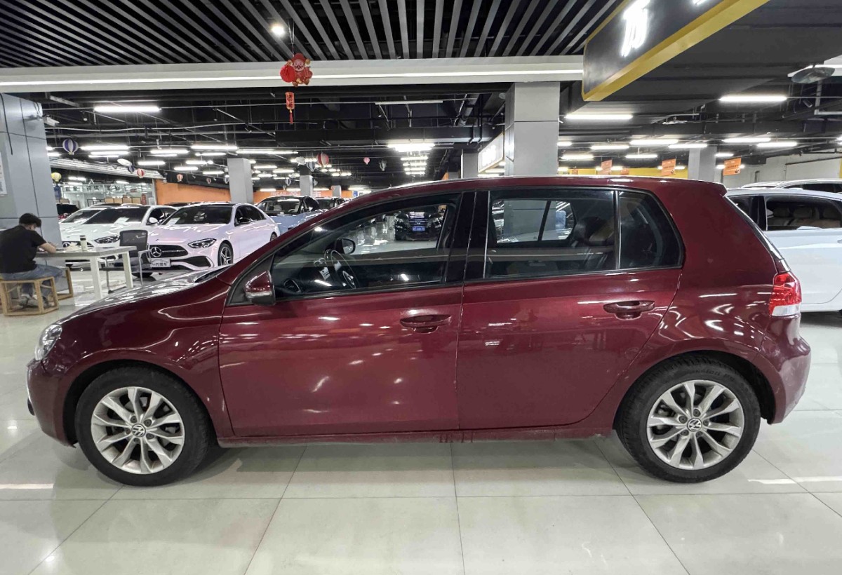 Volkswagen Golf 2013 car image #3