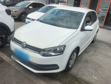 Volkswagen Polo 2016 car image 