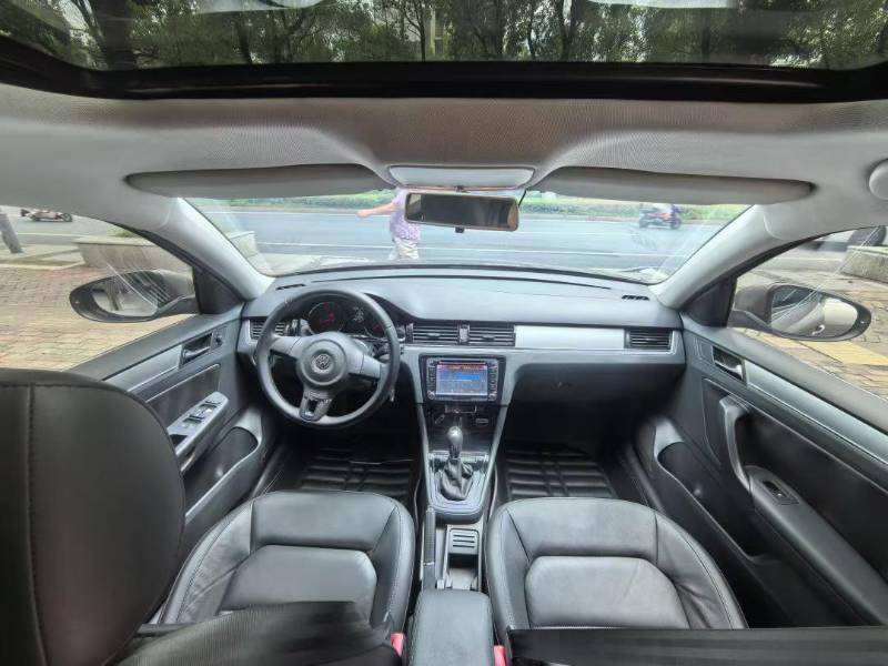 Volkswagen Bora 2014 car image #2