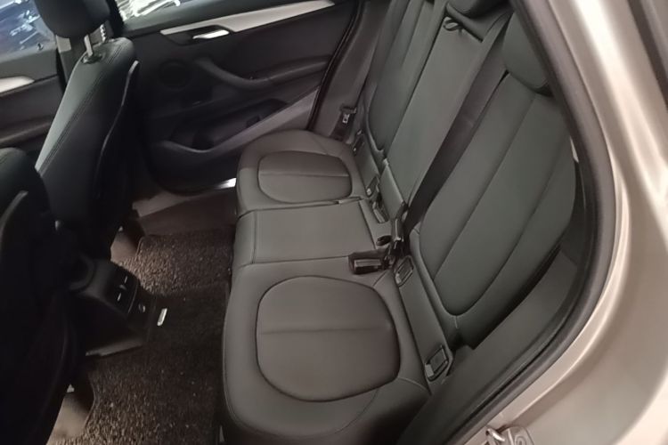 BMW X1 2018 #17 BMW X1 2018 car image #17