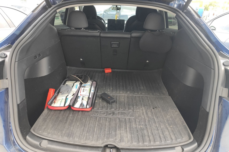 Tesla Model Y 2021 #19 Tesla Model Y 2021 car image #19
