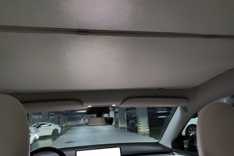 Tesla Model Y 2022 immagine di auto #18