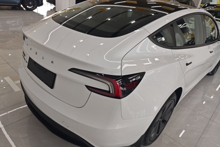 Tesla Model 3 2025 #6 Tesla Model 3 2025 car image #6