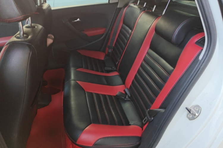 Volkswagen Polo 2019 car image #17