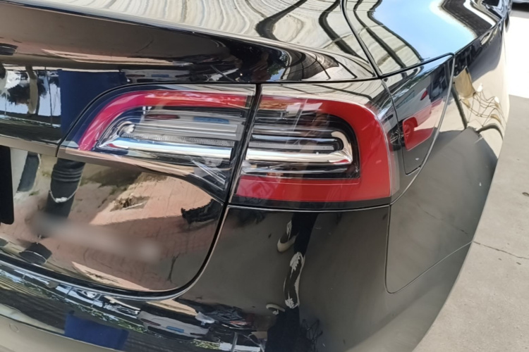 Tesla Model 3 2021 car image #8