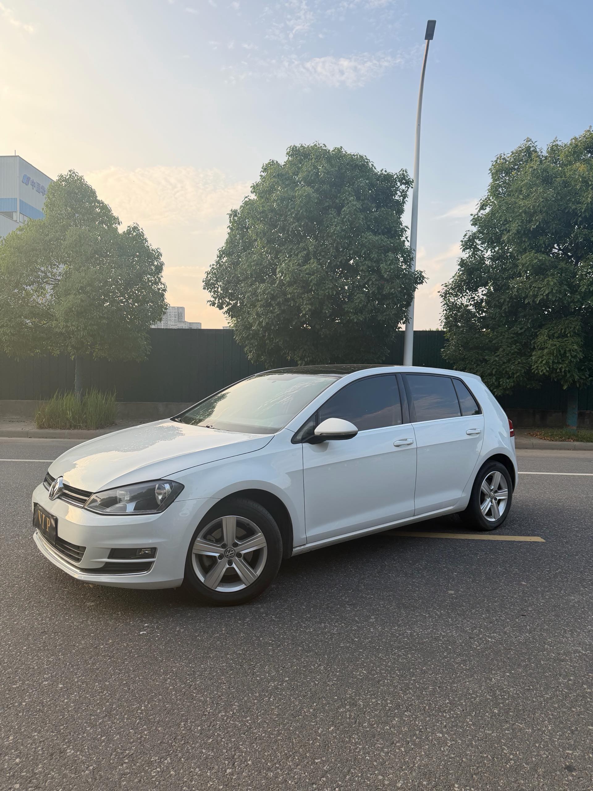 2016 2016 car image